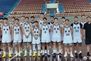 博鱼体育app下载-北控无缘季后赛难掩顶薪内线落寞！场均5.4分接近CBA生涯新低|沈梓捷|北控男篮|全运会|篮板|赛季_新浪体育_新浪新闻